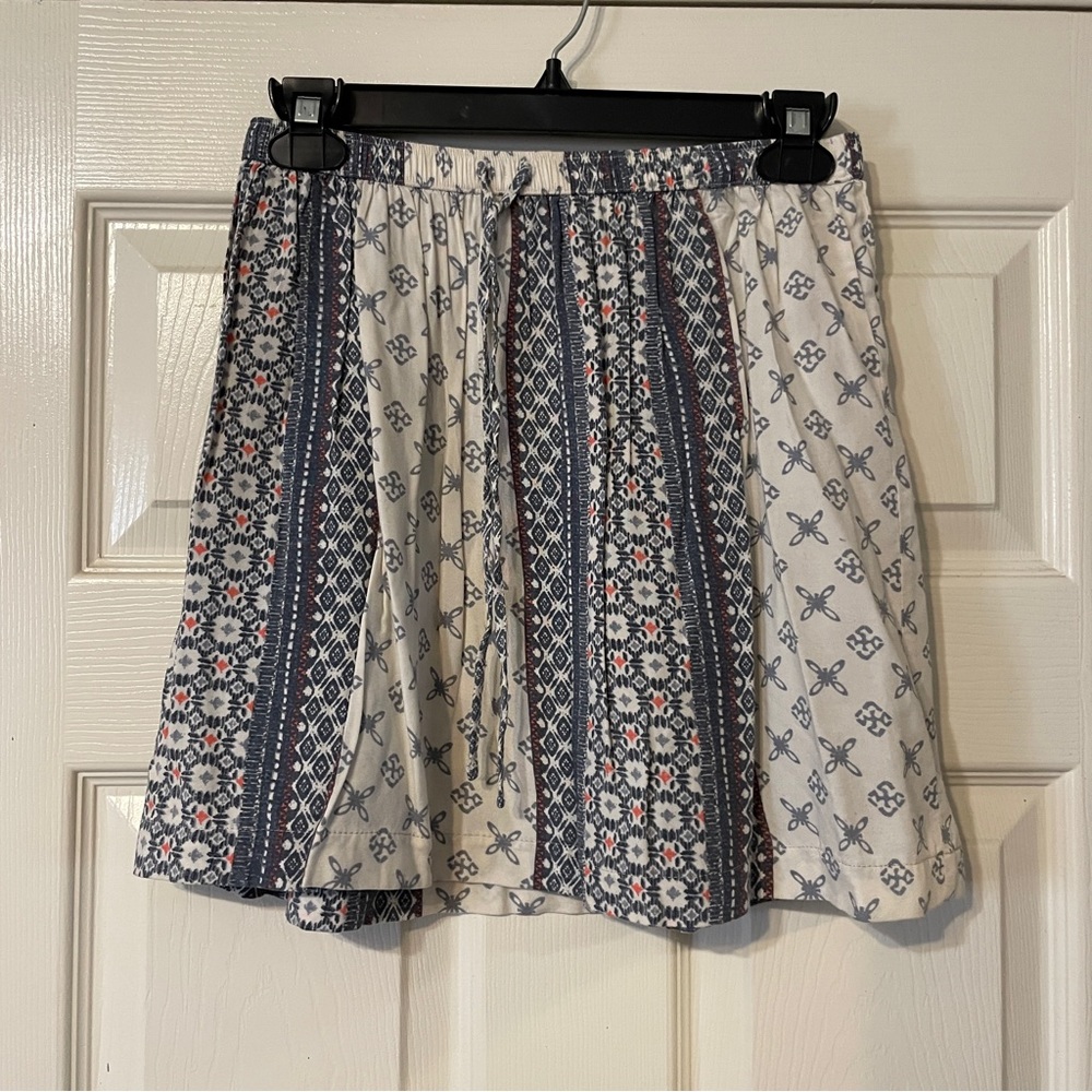 hollister high waisted skirt